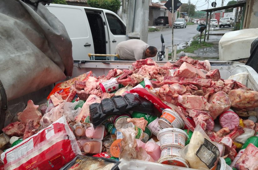 Vigilância Sanitária recolhe mais de 800kg de produtos estragados no Vergel