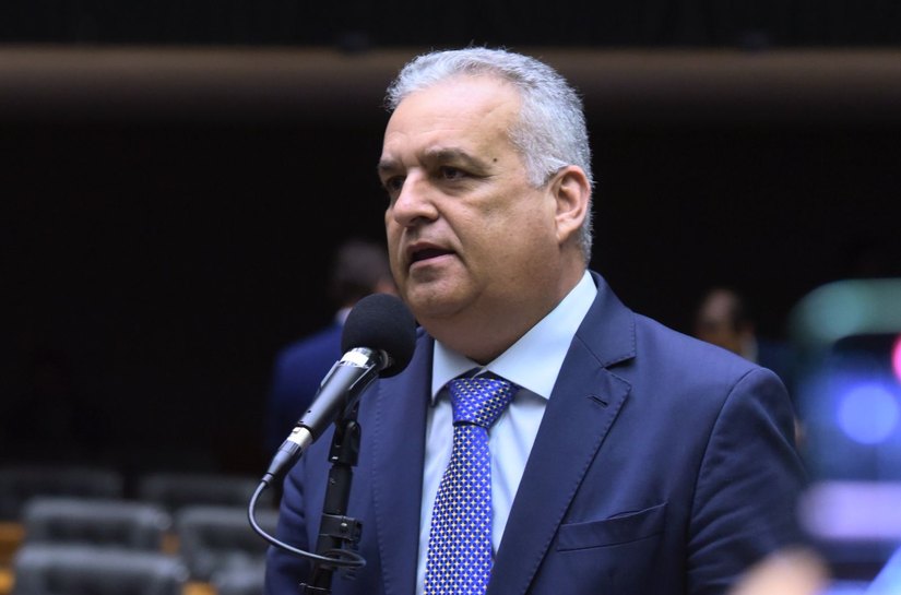 Gaspar surpreende e aparece na 2ª posição em disputa para o Senado em AL