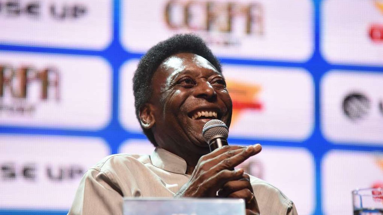 Pelé adere à campanha nas redes sociais em protesto contra o racismo