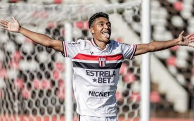 Jogador do Bragantino passa por cirurgia após acidente, mas estado é considerado 'gravíssimo'