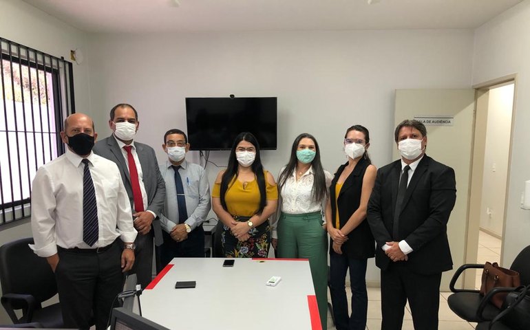 Seguem notas sobre a atuação da OAB-AL.