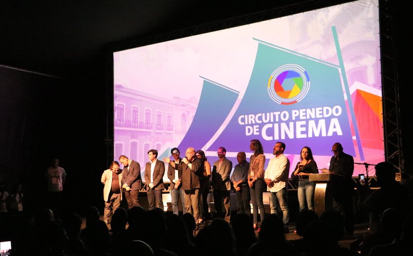 Abertura do Circuito Penedo de Cinema defende a cultura como ato de resistência