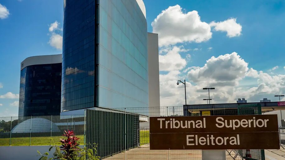 TSE se reúne nesta quinta em busca de consenso sobre IA nas eleições