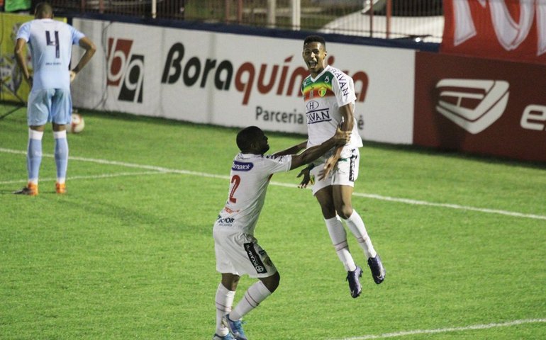 Após duas derrotas, Brusque se reabilita na Série B com triunfo diante do CSA