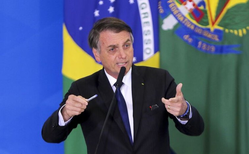 Bolsonaro faz aceno a evangélicos e diz que jogos de azar &#8216;não são bem-vindos&#8217;