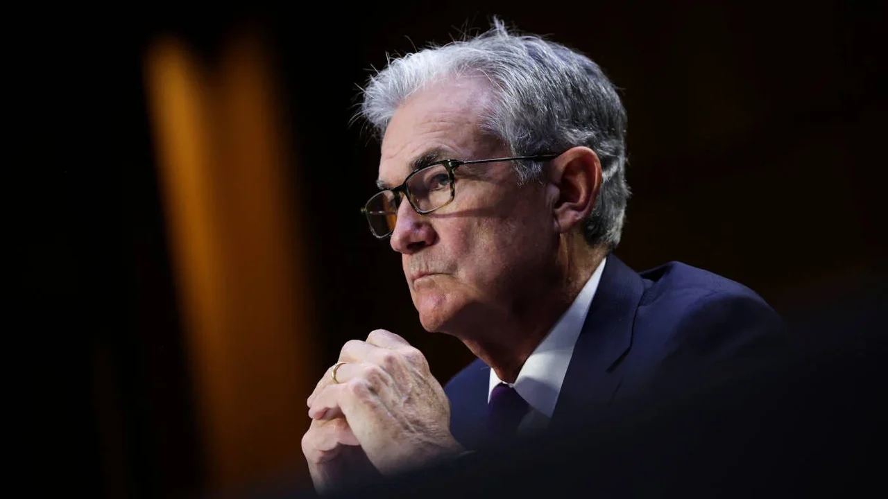 Powell: desaceleração de empregos em julho é bem maior do que se avaliava há apenas um mês