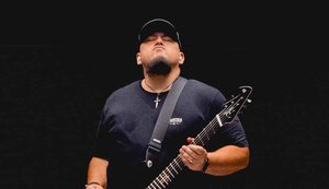 Digão é líder da banda de rock Raimundos