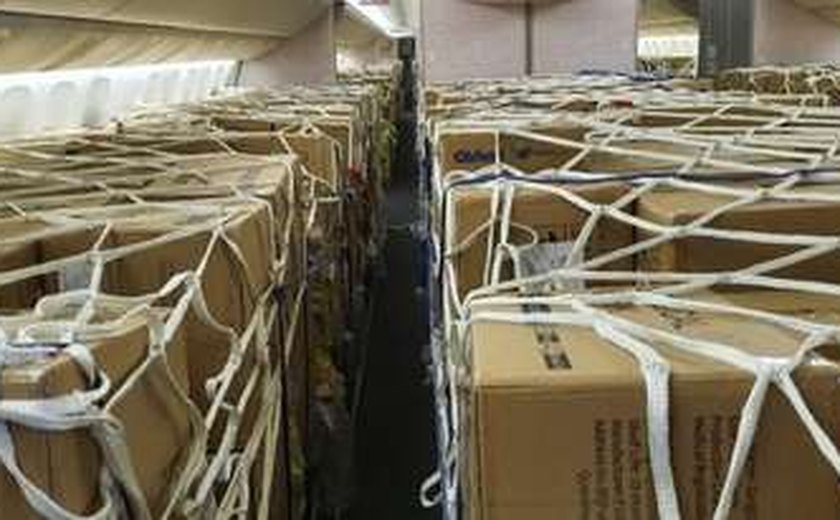 Governo informa chegada de voo da China com 7,5 milhões máscaras