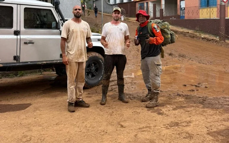 Surfista de ondas gigantes Will Santana se une a voluntários e atua no apoio às vítimas da tragédia em Juiz de Fora (MG)