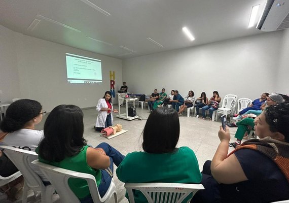 Hospital Regional do Norte realiza capacitação sobre reanimação cardiopulmonar para profissionais de enfermagem
