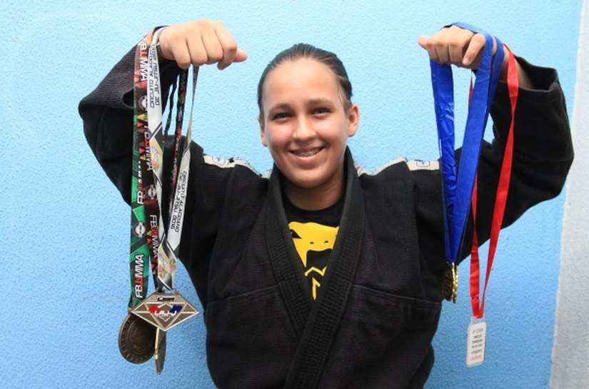 Estudante de Girau do Ponciano é campeã alagoana de jiu-jitsu