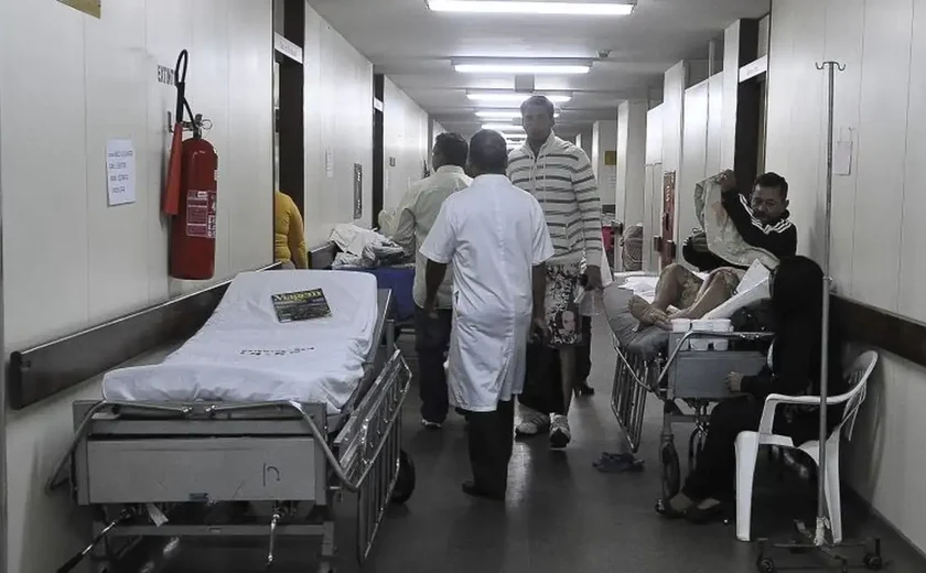 Mais de 60% dos brasileiros não procuram atendimento médico quando precisam, diz levantamento