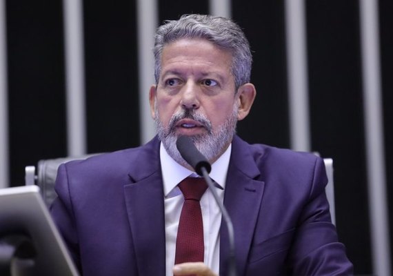 Para acelerar debate de texto, Lira convoca sessão para segunda-feira