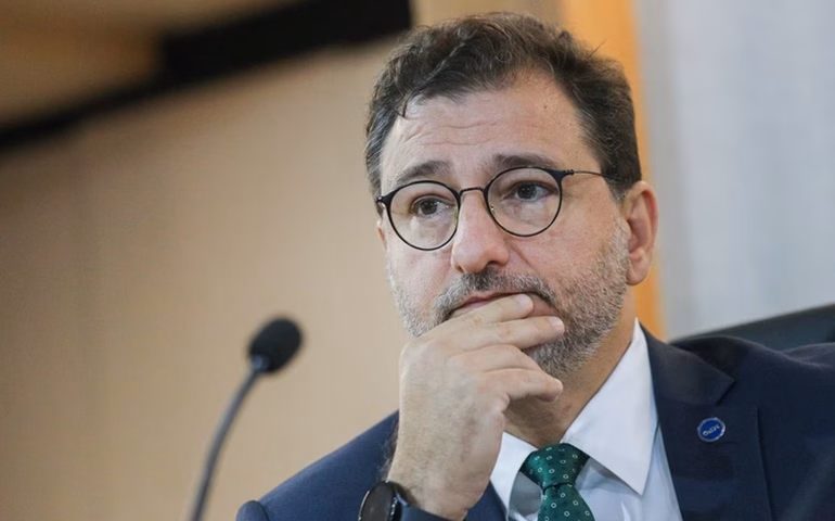 Governo quer fortalecer revisão de gastos e vincular a ciclo orçamentário, diz secretário