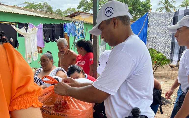 PM realiza entrega de donativos às vítimas das chuvas em Marechal Deodoro