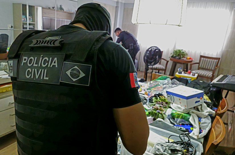 Homem é preso com material de pornografia infantil em AL