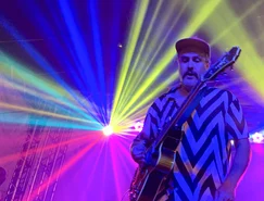 Wado e o Bloco dos Bairros Distantes  Fernando Coelho