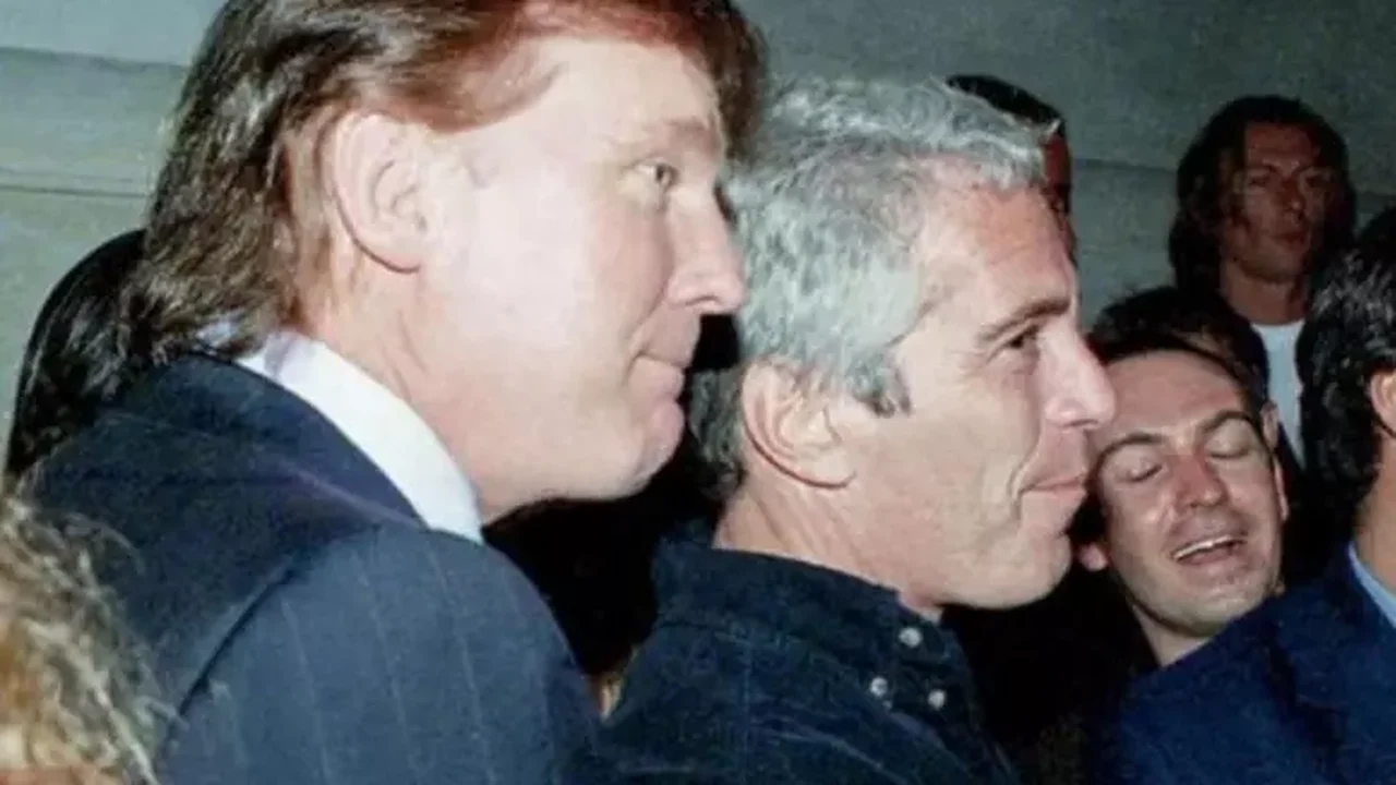 Novos arquivos de Epstein expõem críticas a Trump: 'Nenhuma pessoa é pior'