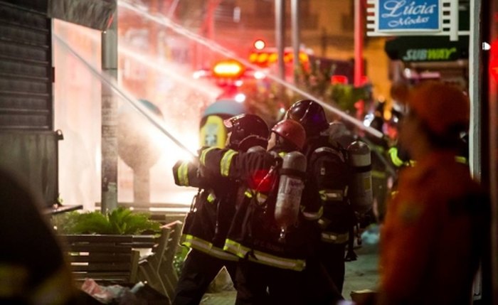 O serviço mais antigo realizado pelo Corpo de Bombeiros Militar de Alagoas é o serviço de combate a incêndio - Fotos: Assessoria O serviço mais antigo realizado pelo Corpo de Bombeiros Militar de Alagoas é o serviço de combate a incêndio - Fotos: Assessoria