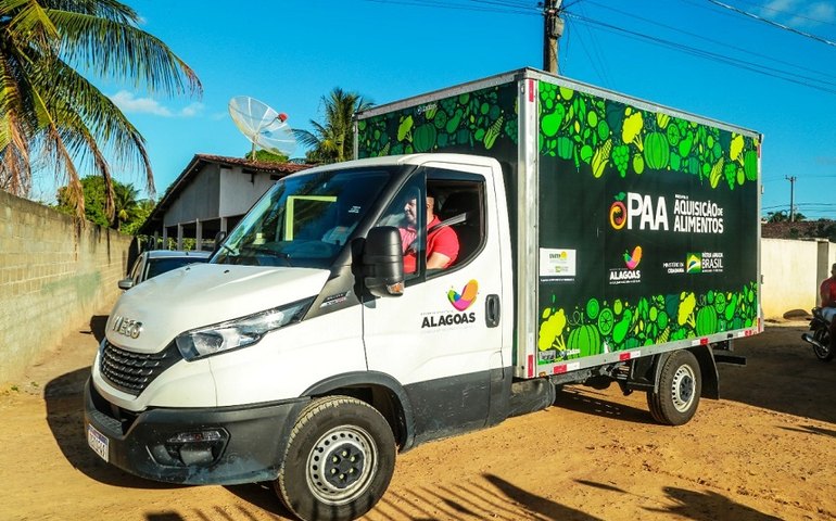 Agricultura familiar de Penedo ganha equipamento de apoio ao trabalho