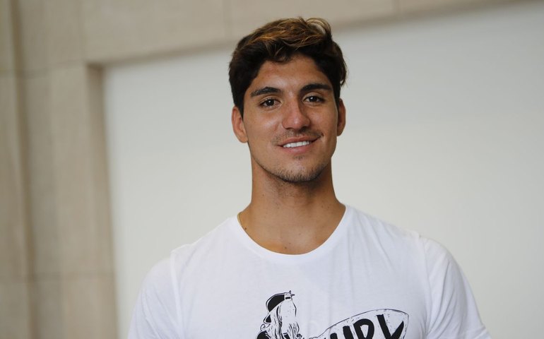 Após recusar vacina contra covid-19, Medina não disputa etapa do Mundial de Surfe