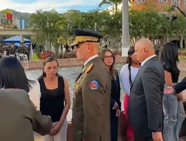 Venezuelanos prestam homenagens aos mortos após ataque dos EUA e capturas em operação militar