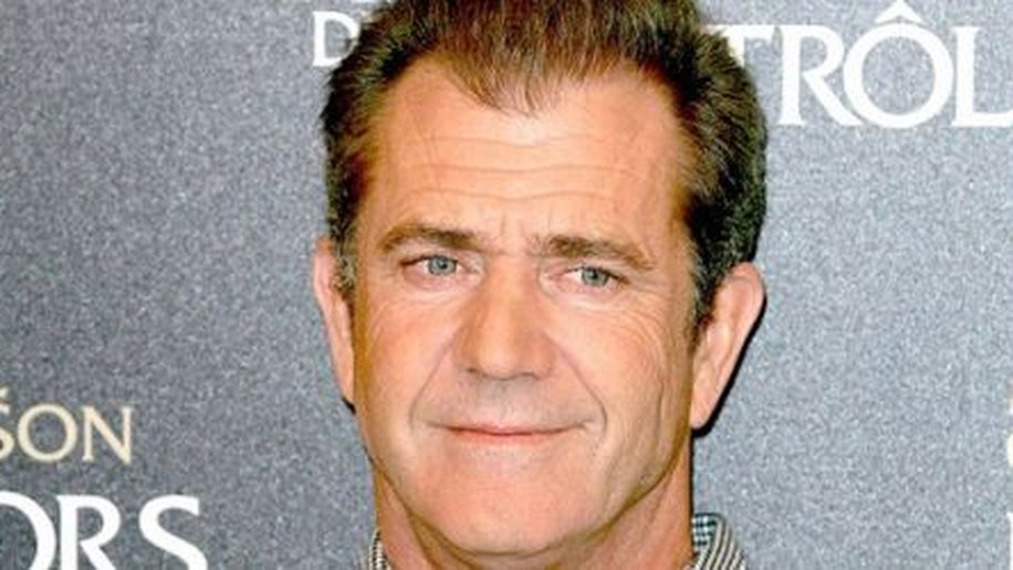 Mel Gibson ajuda crianças com problemas no coração