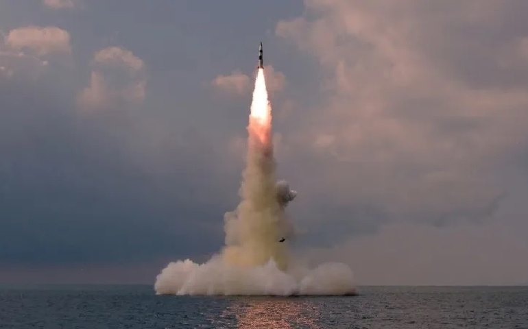 Japão manda moradores de ilha buscarem abrigo após Coreia do Norte lançar míssil balístico