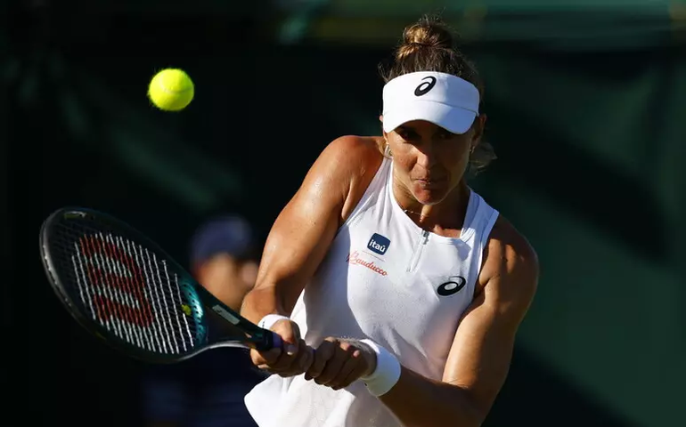 Wimbledon: Bia Haddad quase toma pneu e cai na chave de simples