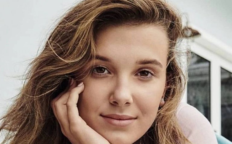 Millie Bobby Brown testa positivo para a covid-19 e desmarca vinda ao Brasil