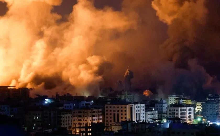 Israel ataca cidade portuária controlada pelo Houthis no Iêmen