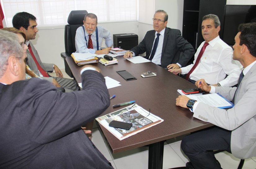Corregedor-geral se reúne com juízes das Varas de Execuções Penais
