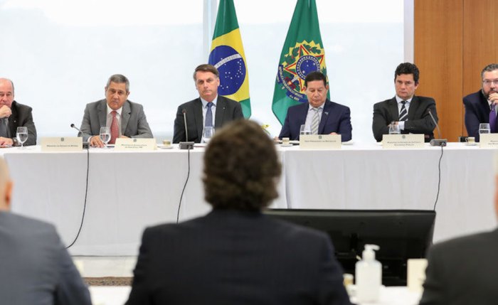 Vídeo da reunião entre Bolsonaro e ministros foi divulgado nesta sexta-feira