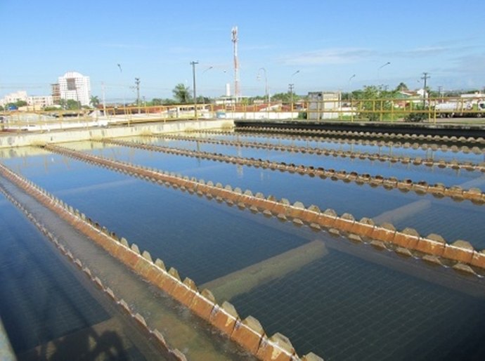 Casal realiza melhorias no abastecimento de água em Piaçabuçu