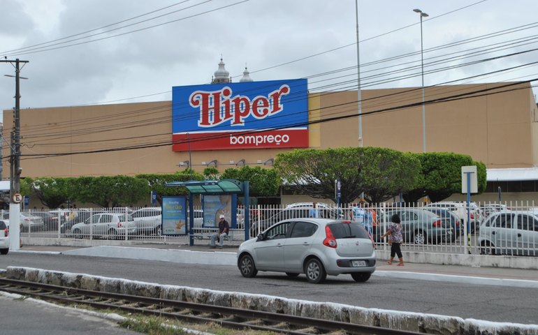 Bompreço encerra atividades em Maceió e Unicompra assume unidades a partir de 14 de março