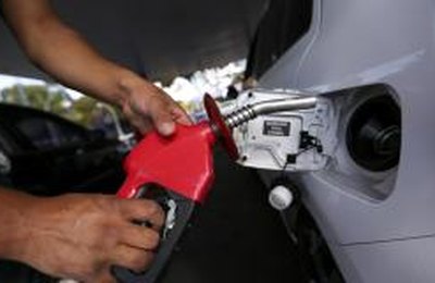 Justiça suspende novamente aumento de impostos sobre combustíveis