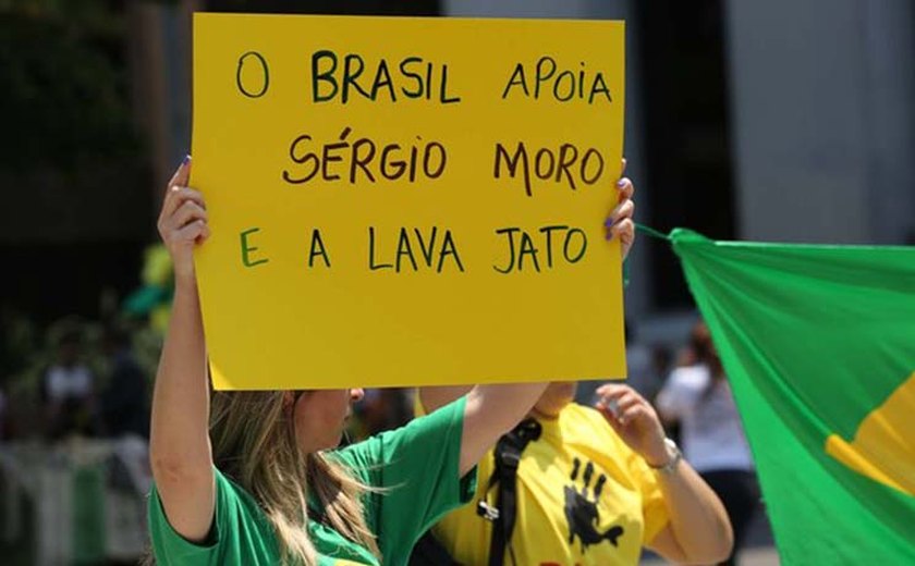 Vem Pra Rua faz manifestação em São Paulo em apoio à Operação Lava Jato