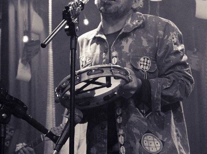 Teatro Jofre Soares recebe no sábado recital “Poesia da Beira da Lagoa”