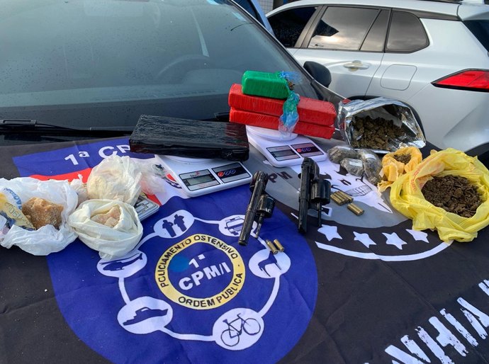 PM apreende 28 armas e quase 29 quilos de drogas em uma semana em Alagoas