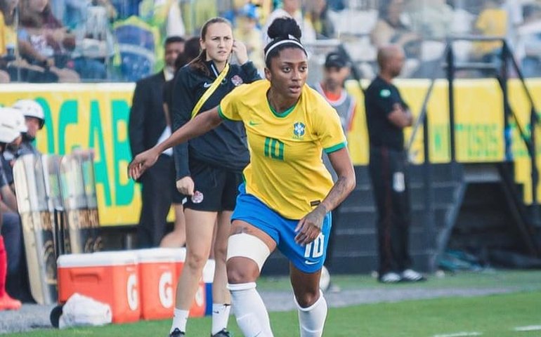 Kerolin projeta estreia do Brasil na Copa do Mundo: 'Futebol alegre, ousado e com garra'