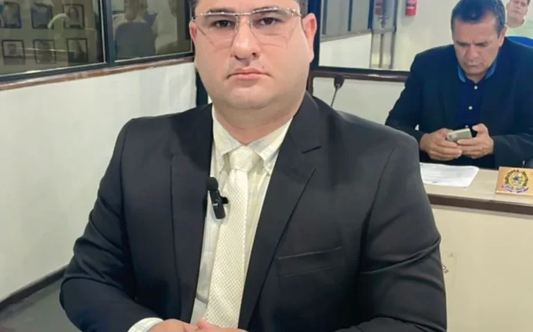 Vereadores rejeitam requerimento de colega que pediu informações do contrato para aquisição dos 'kits de Robótica'