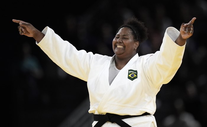 Bia Souza vence israelense Raz Hershko e conquista a medalha de ouro na categoria +78kg