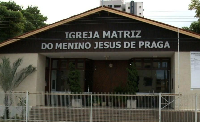 Igreja Matriz do Menino Jesus de Praga, no bairro do Pinheiro