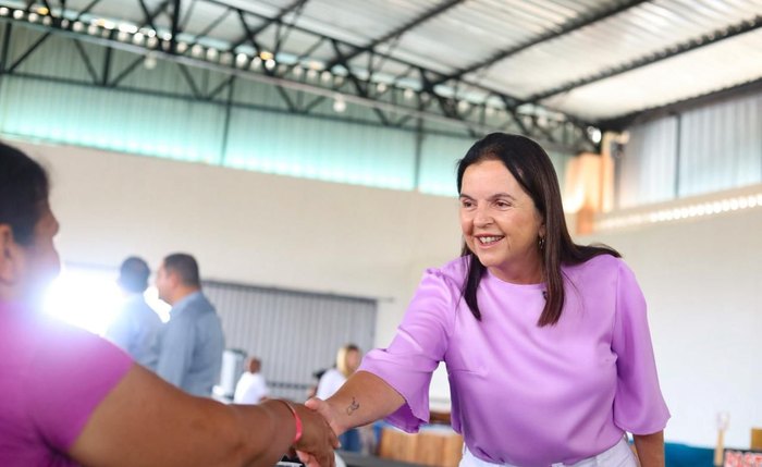 Deputada Fática Canuto