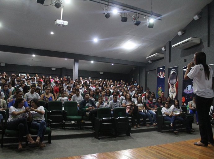 Mais de 1.600 alunos de Arapiraca participam de aulões para o Prova Brasil
