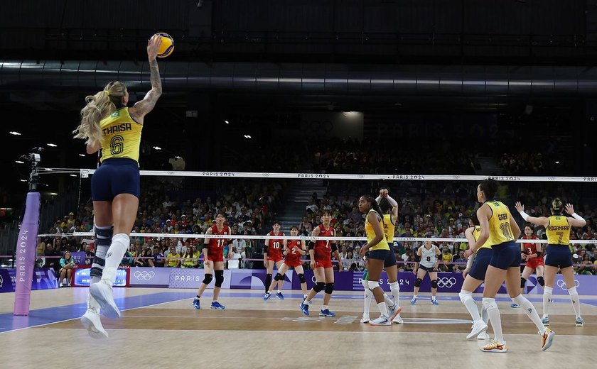 Brasil vence Japão por 3 a 0 no vôlei feminino