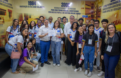 Junta Comercial inaugura espaço para capacitações e recebe estudantes do Pronatec