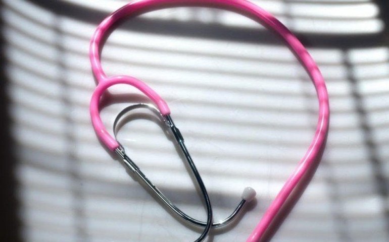 Inep diz trabalhar para 2ª fase do Revalida, mas não há data de nova prova