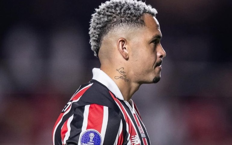 Luciano reconhece vaias da torcida, mas isenta técnico Roger Machado