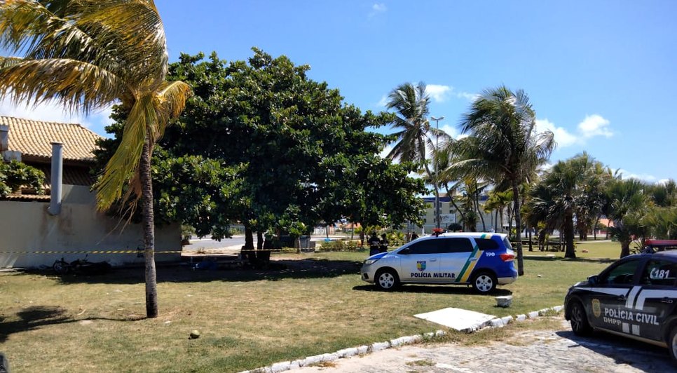 Motociclista morre após ser baleado na Orla de Aracaju / Foto: Foto: Douglas Magalhães/TV Atalaia